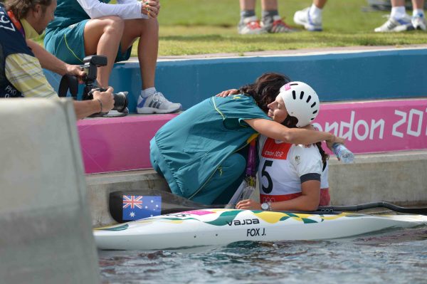 Jessica Fox écrit l'histoire! Delassus y a cru... - Canoe ...